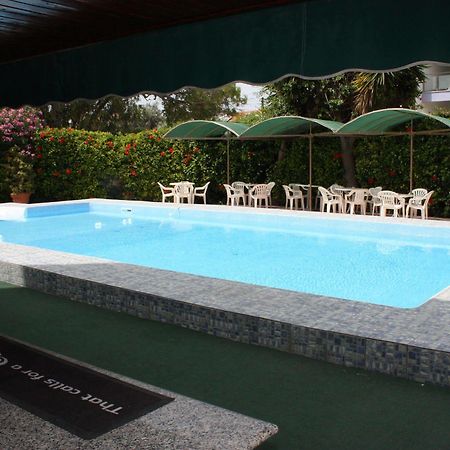 Tycoon Apartments Limassol Luaran gambar