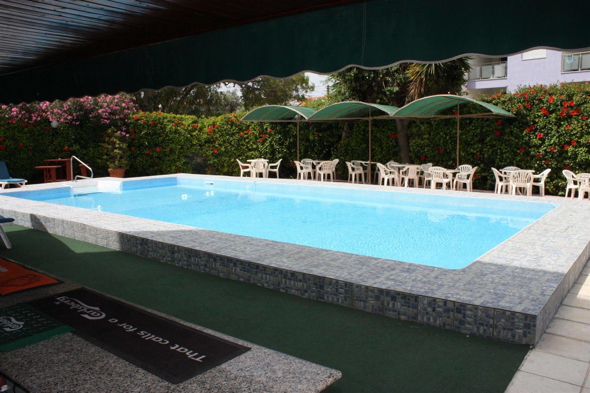 Tycoon Apartments Limassol Luaran gambar