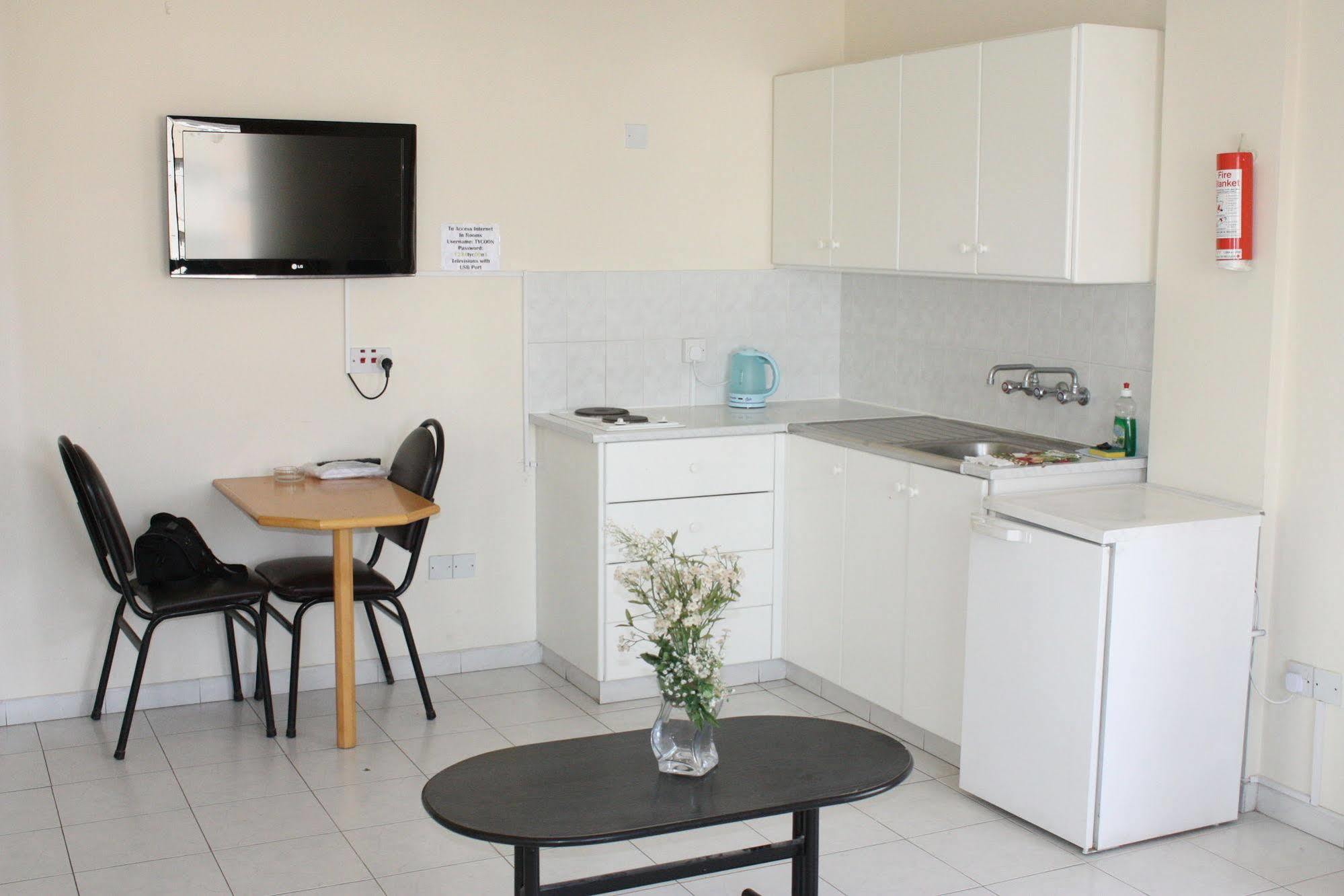 Tycoon Apartments Limassol Luaran gambar