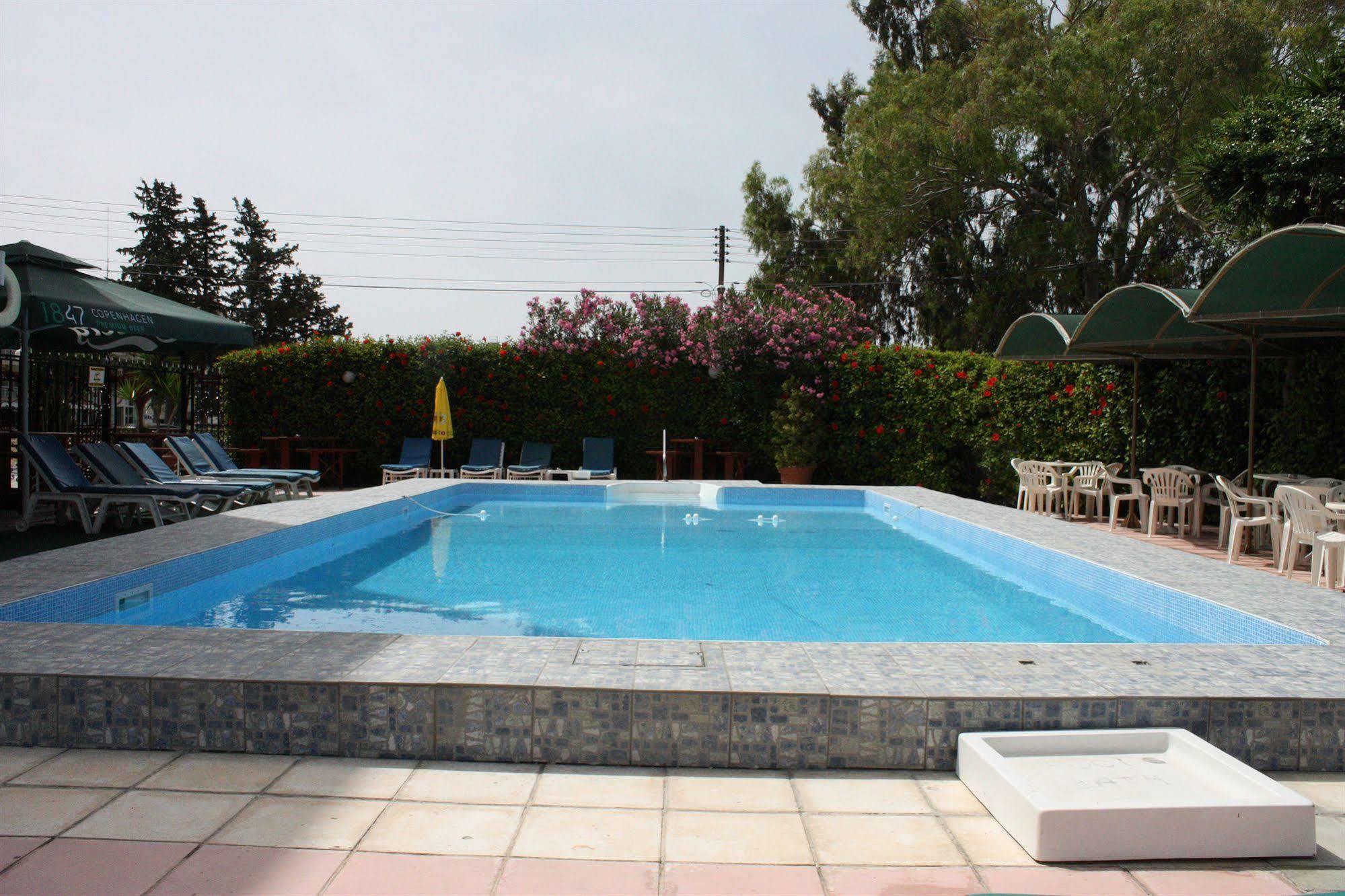 Tycoon Apartments Limassol Luaran gambar