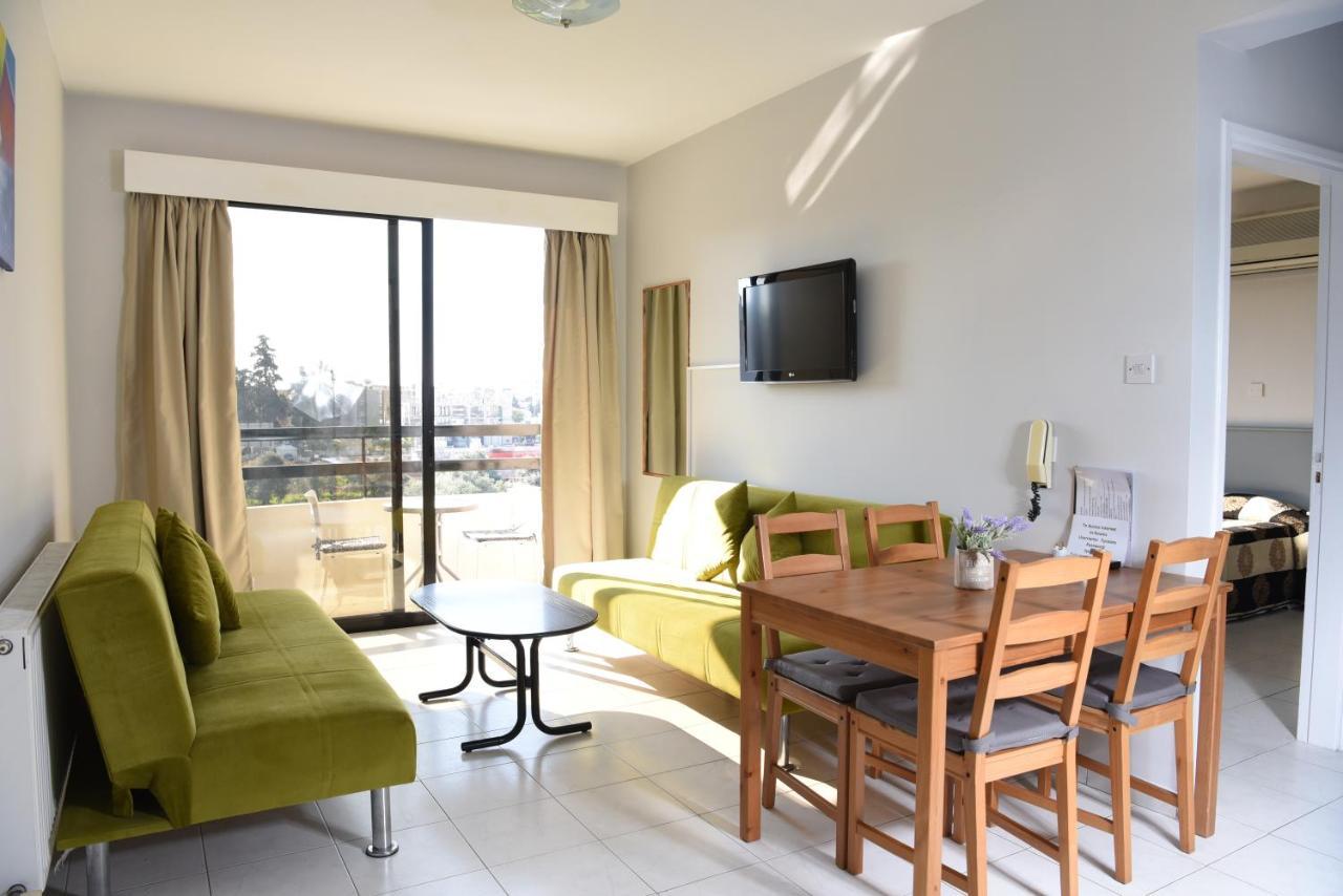 Tycoon Apartments Limassol Luaran gambar