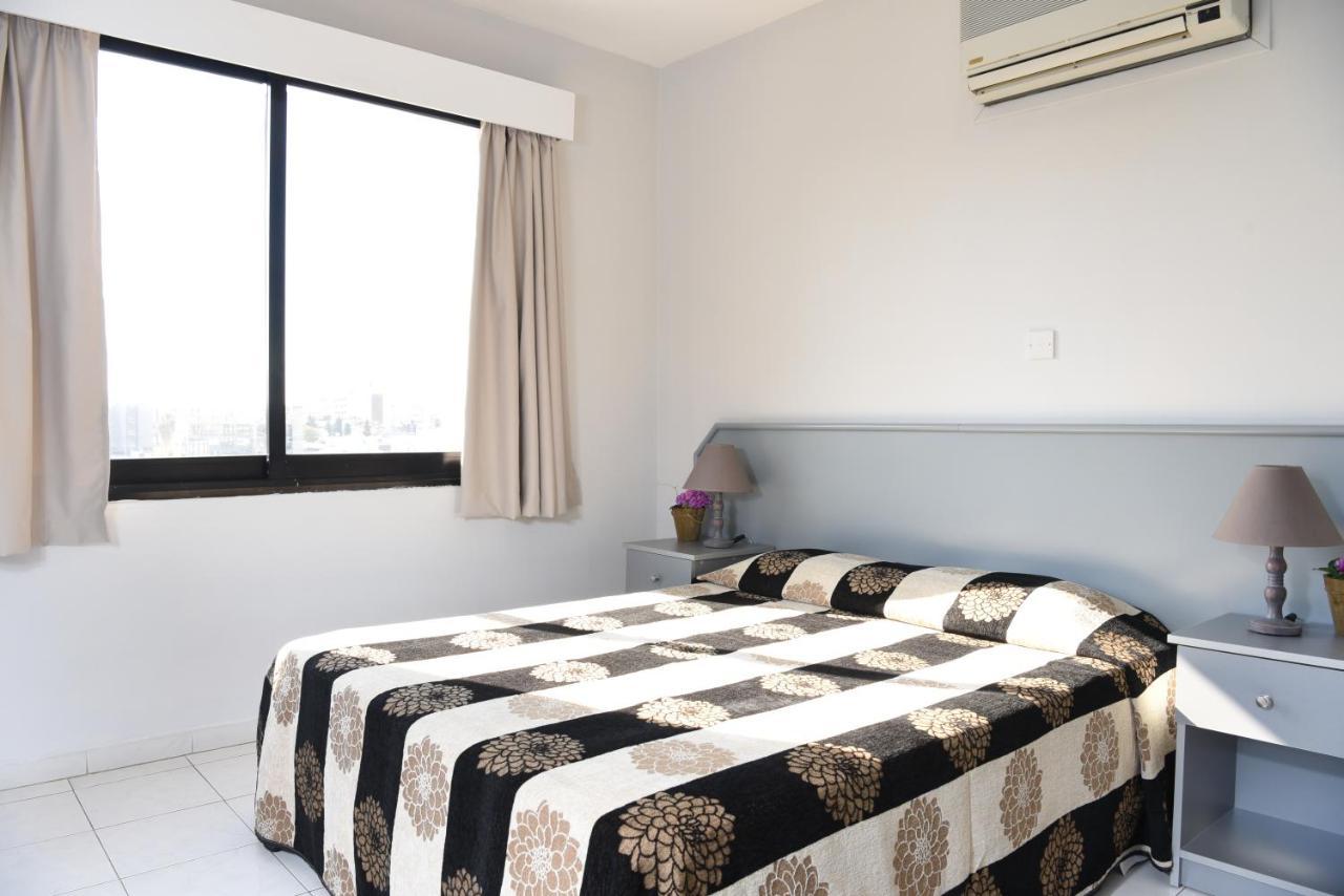 Tycoon Apartments Limassol Luaran gambar